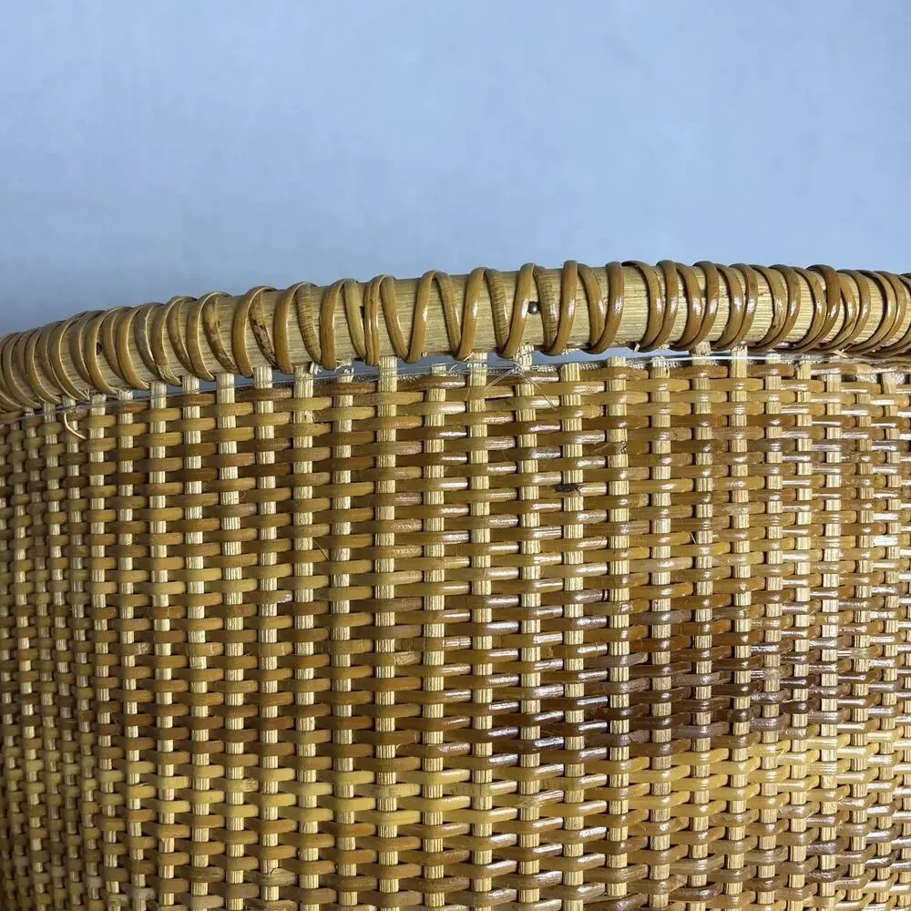 Vintage Nantucket Style Round Lined Woven Basket 15